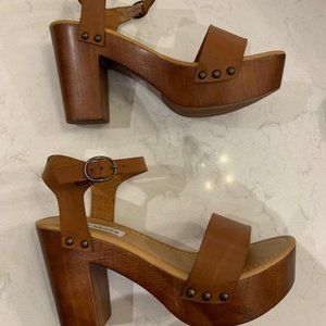 NEW Steve Madden Luna Cognac